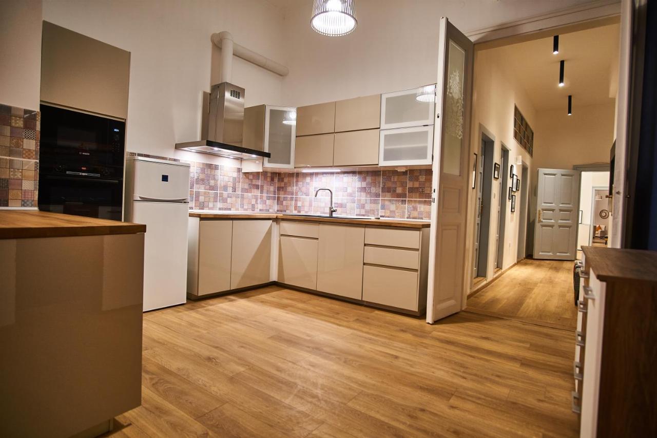 D20 Apartman | ブダペスト エクステリア 写真
