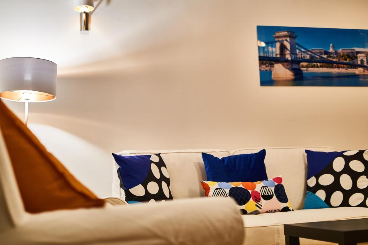 D20 Apartman | ブダペスト エクステリア 写真