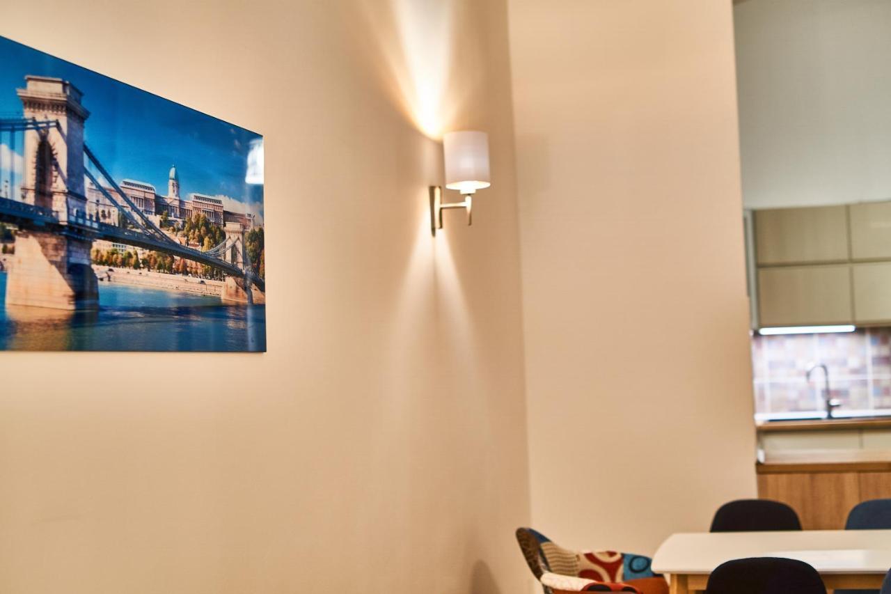 D20 Apartman | ブダペスト エクステリア 写真